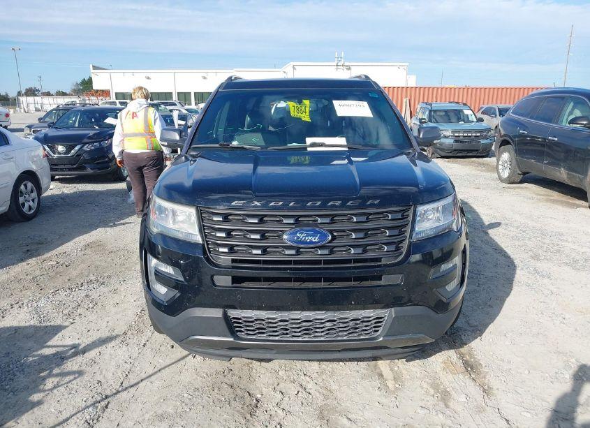 Photo 12 of 2017 Ford Explorer XLT (VIN 1FM5K8D80HGA52662)