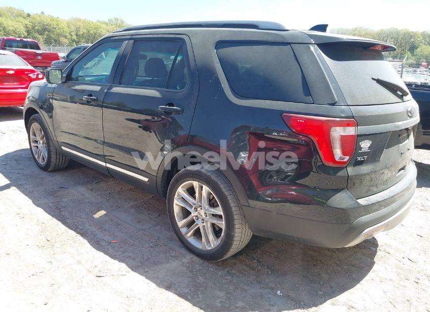 Photo 3 of 2017 Ford Explorer XLT (VIN 1FM5K8D80HGA98038)