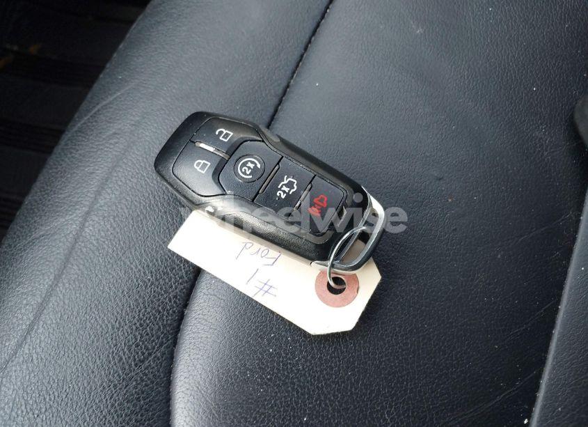 Photo 11 of 2017 Ford Explorer XLT (VIN 1FM5K8D80HGC28142)