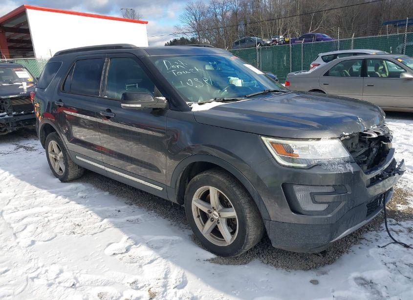 2017 Ford Explorer XLT (VIN 1FM5K8D80HGC46110) main photo