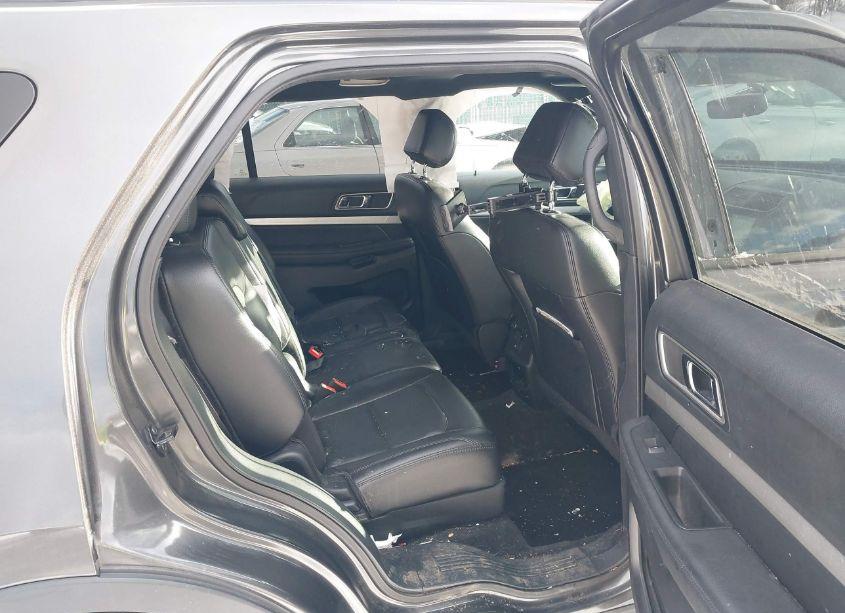 Photo 8 of 2017 Ford Explorer XLT (VIN 1FM5K8D80HGC46110)