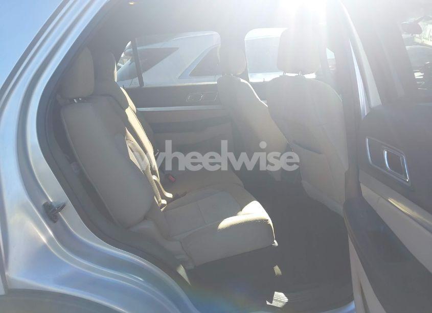 Photo 8 of 2017 Ford Explorer XLT (VIN 1FM5K8D80HGC58144)