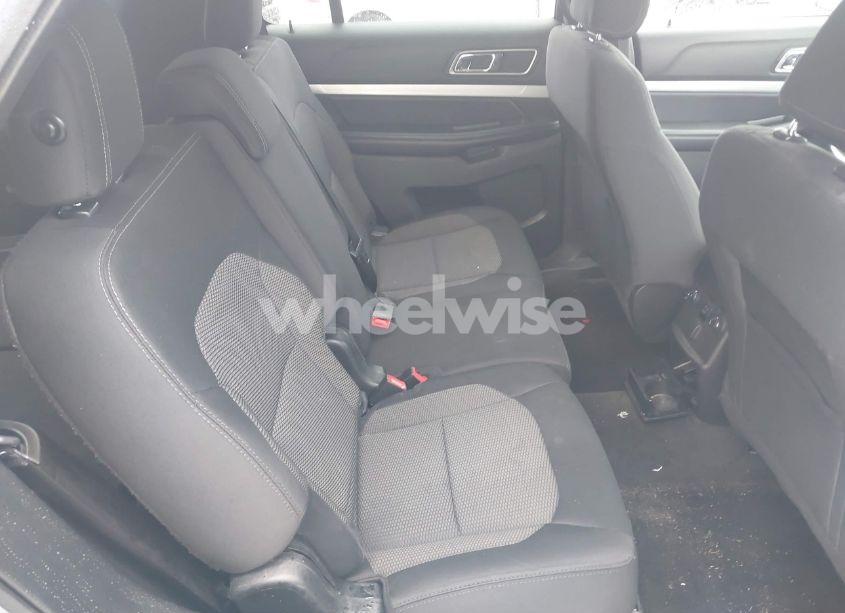 Photo 8 of 2017 Ford Explorer XLT (VIN 1FM5K8D80HGD17483)