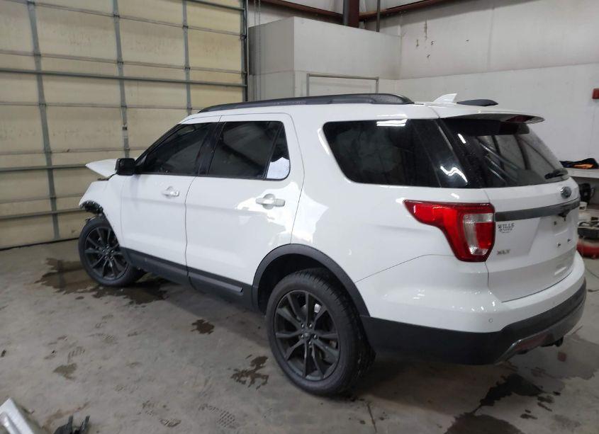 Photo 3 of 2017 Ford Explorer XLT (VIN 1FM5K8D80HGD66439)