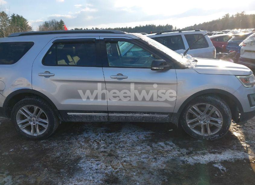 Photo 13 of 2017 Ford Explorer XLT (VIN 1FM5K8D80HGD73259)