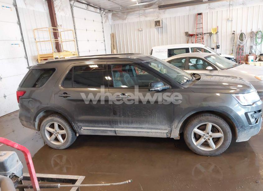 Photo 14 of 2017 Ford Explorer XLT (VIN 1FM5K8D80HGD83712)