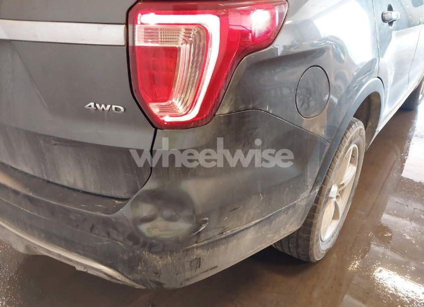 Photo 6 of 2017 Ford Explorer XLT (VIN 1FM5K8D80HGD83712)