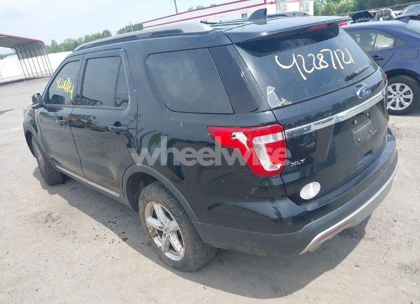 Photo 3 of 2017 Ford Explorer XLT (VIN 1FM5K8D80HGE08978)