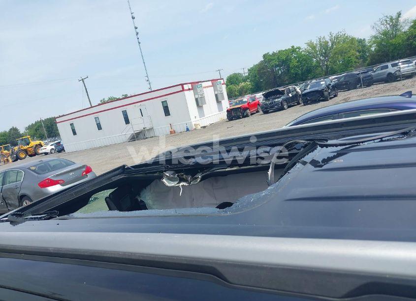 Photo 6 of 2017 Ford Explorer XLT (VIN 1FM5K8D80HGE08978)