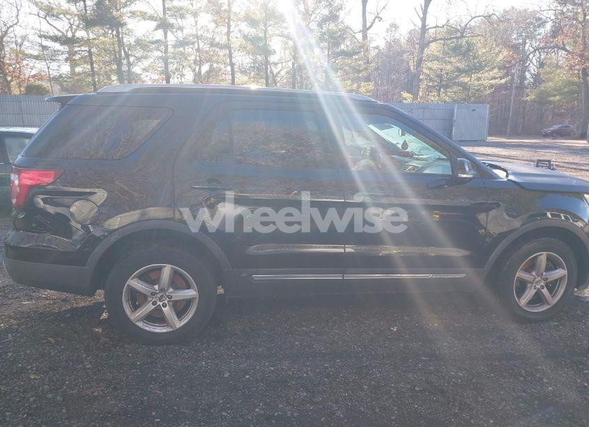 Photo 13 of 2017 Ford Explorer XLT (VIN 1FM5K8D80HGE31578)