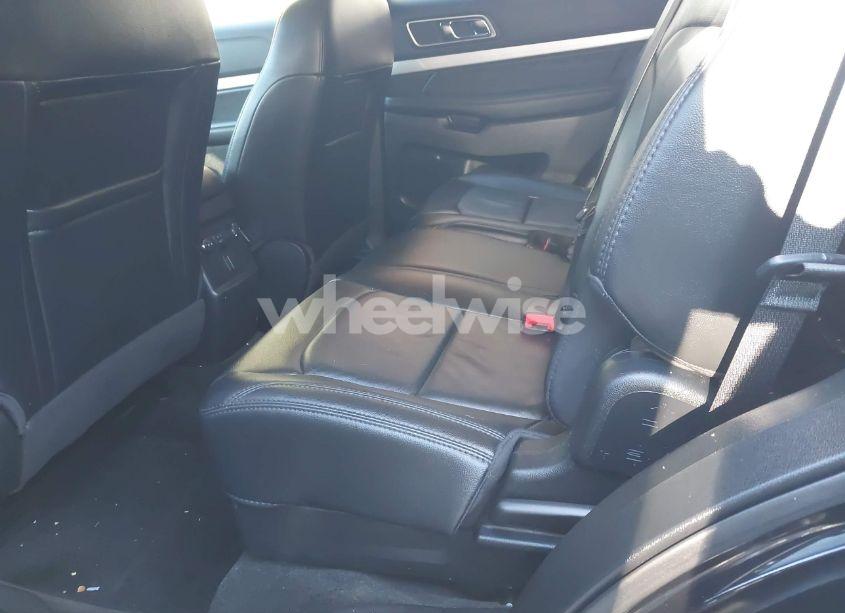 Photo 8 of 2017 Ford Explorer XLT (VIN 1FM5K8D80HGE31578)