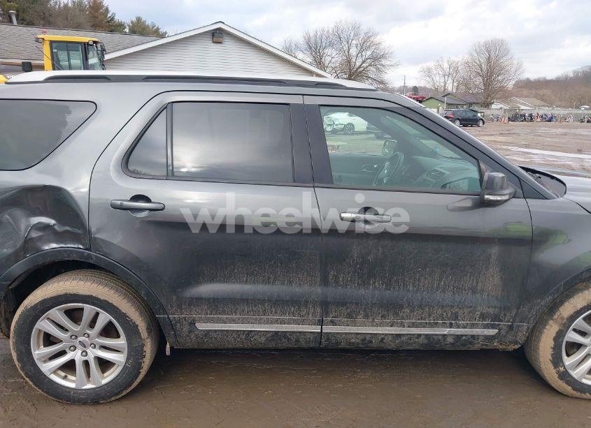 Photo 13 of 2018 Ford Explorer XLT (VIN 1FM5K8D80JGA40873)