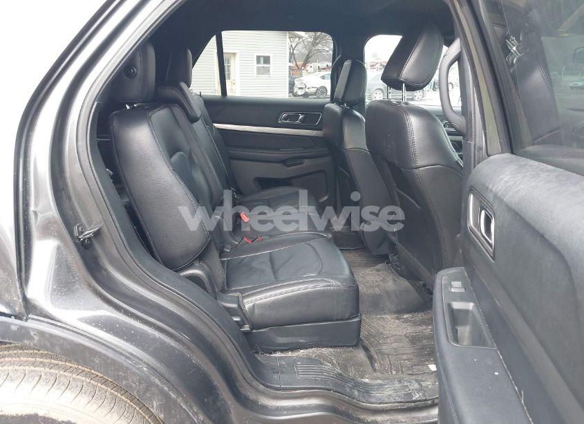 Photo 8 of 2018 Ford Explorer XLT (VIN 1FM5K8D80JGA40873)