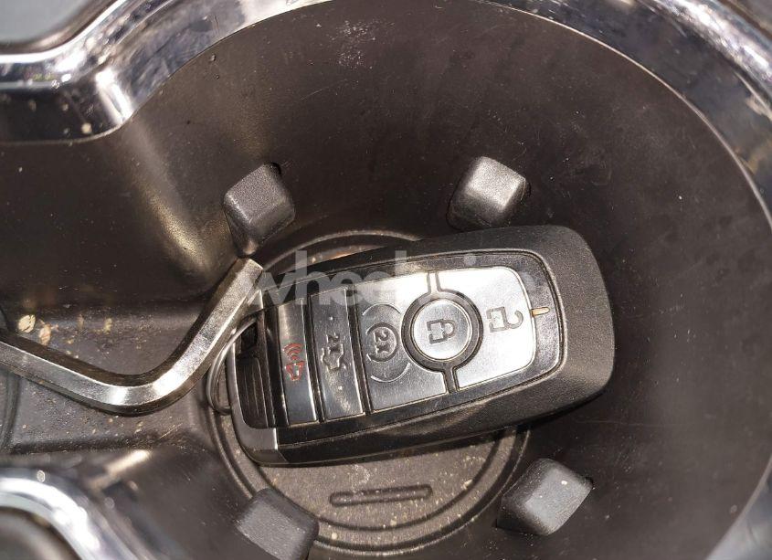 Photo 11 of 2018 Ford Explorer XLT (VIN 1FM5K8D80JGC21343)