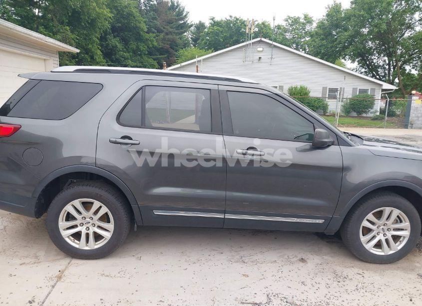 Photo 14 of 2018 Ford Explorer XLT (VIN 1FM5K8D80JGC66539)