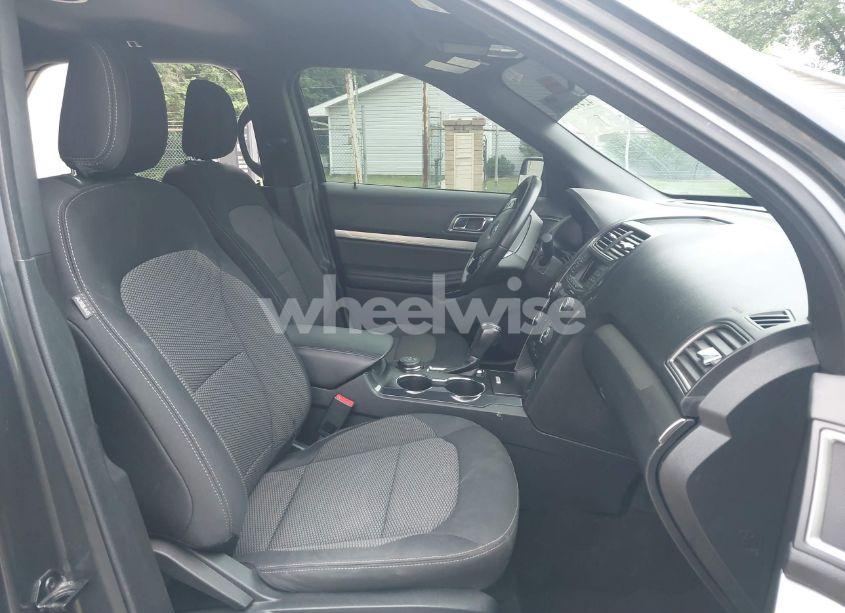 Photo 5 of 2018 Ford Explorer XLT (VIN 1FM5K8D80JGC66539)