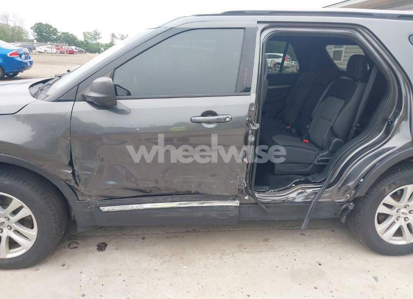 Photo 6 of 2018 Ford Explorer XLT (VIN 1FM5K8D80JGC66539)