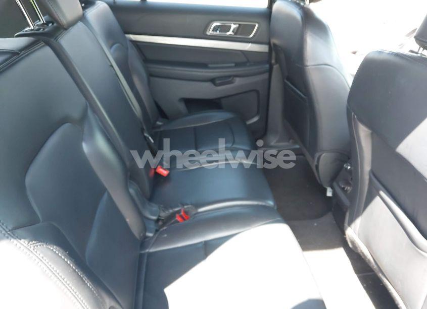 Photo 8 of 2019 Ford Explorer XLT (VIN 1FM5K8D80KGA99889)