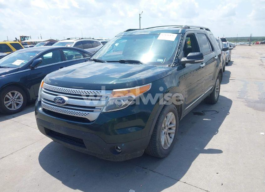 Photo 2 of 2013 Ford Explorer XLT (VIN 1FM5K8D81DGA47884)