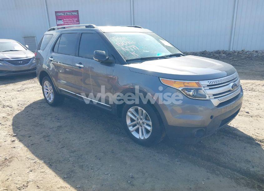 2013 Ford Explorer XLT (VIN 1FM5K8D81DGB10966) main photo