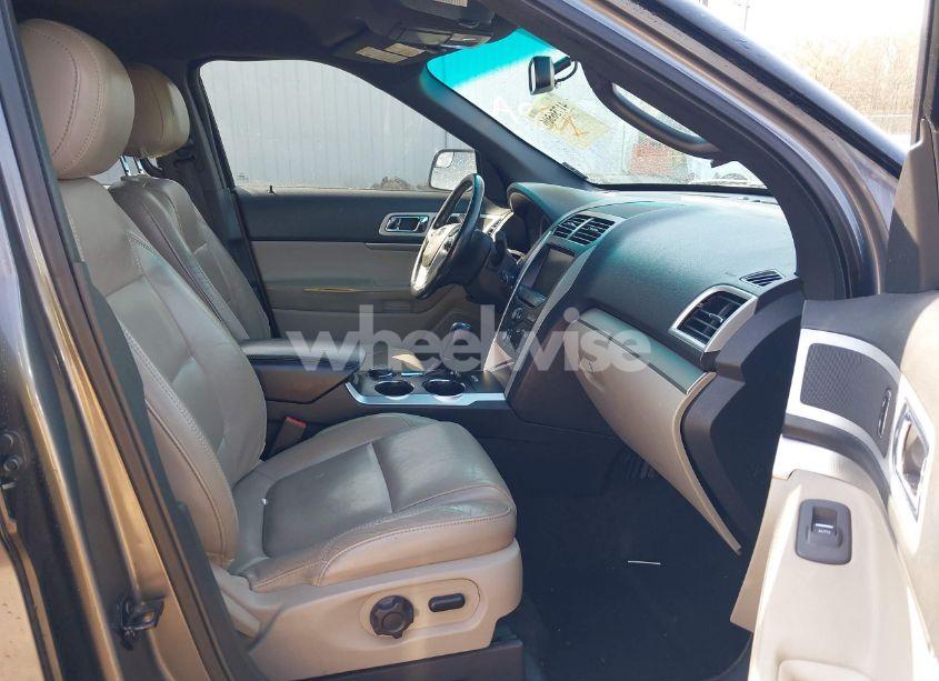 Photo 5 of 2013 Ford Explorer XLT (VIN 1FM5K8D81DGB10966)