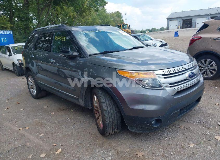 2013 Ford Explorer XLT (VIN 1FM5K8D81DGB82556) main photo