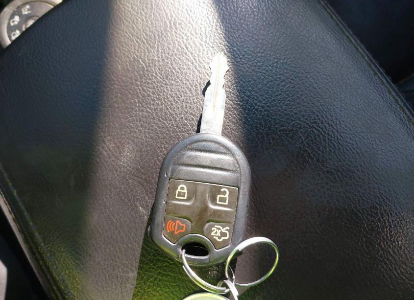 Photo 11 of 2013 Ford Explorer XLT (VIN 1FM5K8D81DGC46207)