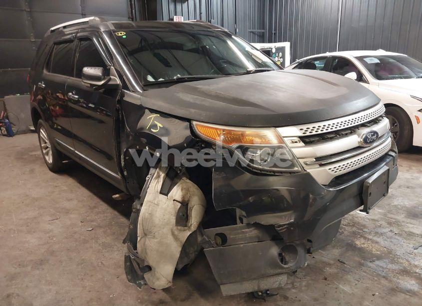 2013 Ford Explorer XLT (VIN 1FM5K8D81DGC56221) main photo