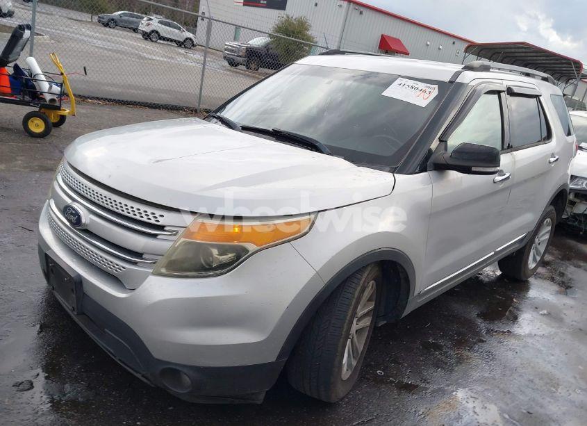 Photo 2 of 2013 Ford Explorer XLT (VIN 1FM5K8D81DGC71298)