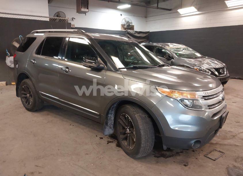 2013 Ford Explorer XLT (VIN 1FM5K8D81DGC86609) main photo