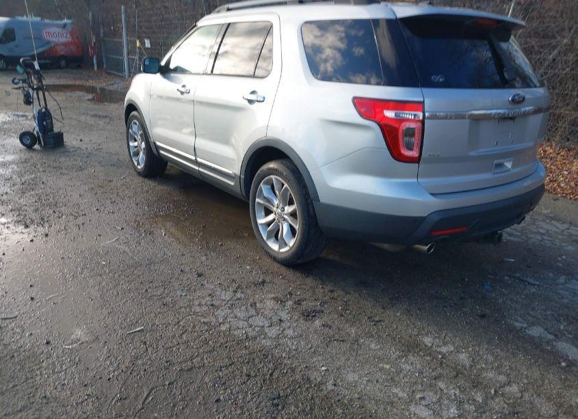 Photo 3 of 2014 Ford Explorer XLT (VIN 1FM5K8D81EGA05264)