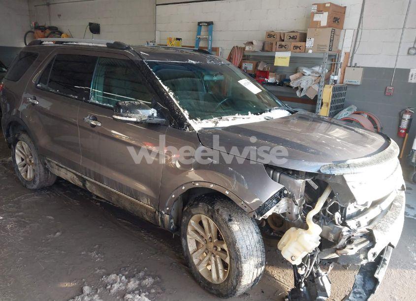 2014 Ford Explorer XLT (VIN 1FM5K8D81EGA05782) main photo