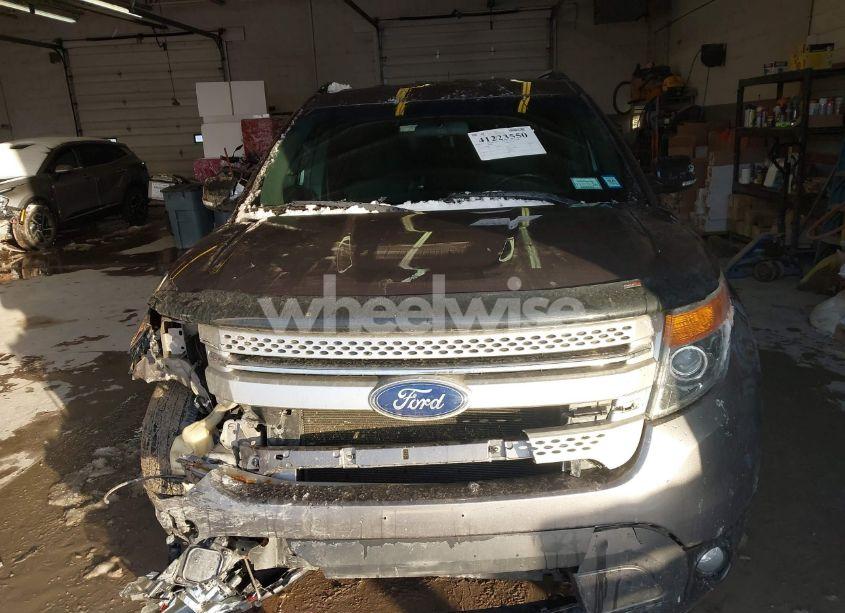 Photo 13 of 2014 Ford Explorer XLT (VIN 1FM5K8D81EGA05782)