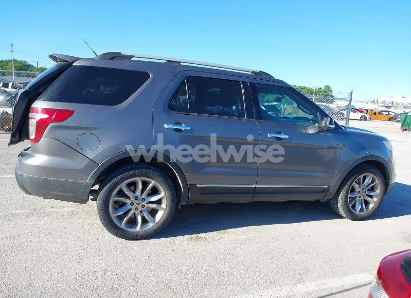 Photo 13 of 2014 Ford Explorer XLT (VIN 1FM5K8D81EGA98741)