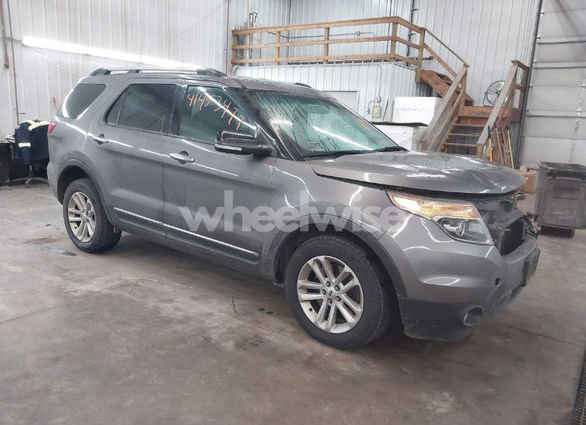 2014 Ford Explorer XLT (VIN 1FM5K8D81EGB00939) main photo