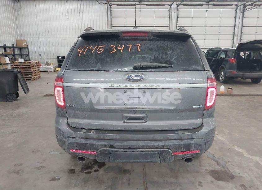 Photo 16 of 2014 Ford Explorer XLT (VIN 1FM5K8D81EGB00939)