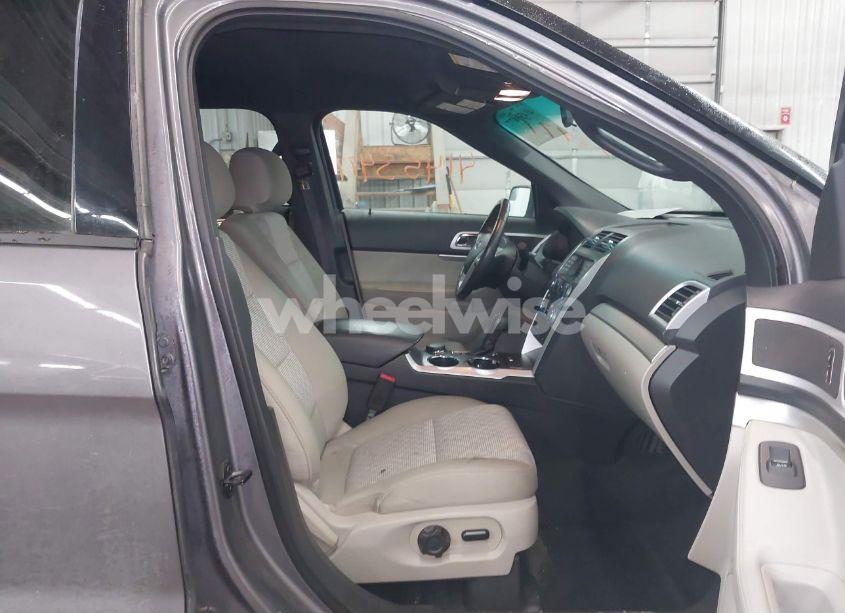 Photo 5 of 2014 Ford Explorer XLT (VIN 1FM5K8D81EGB00939)