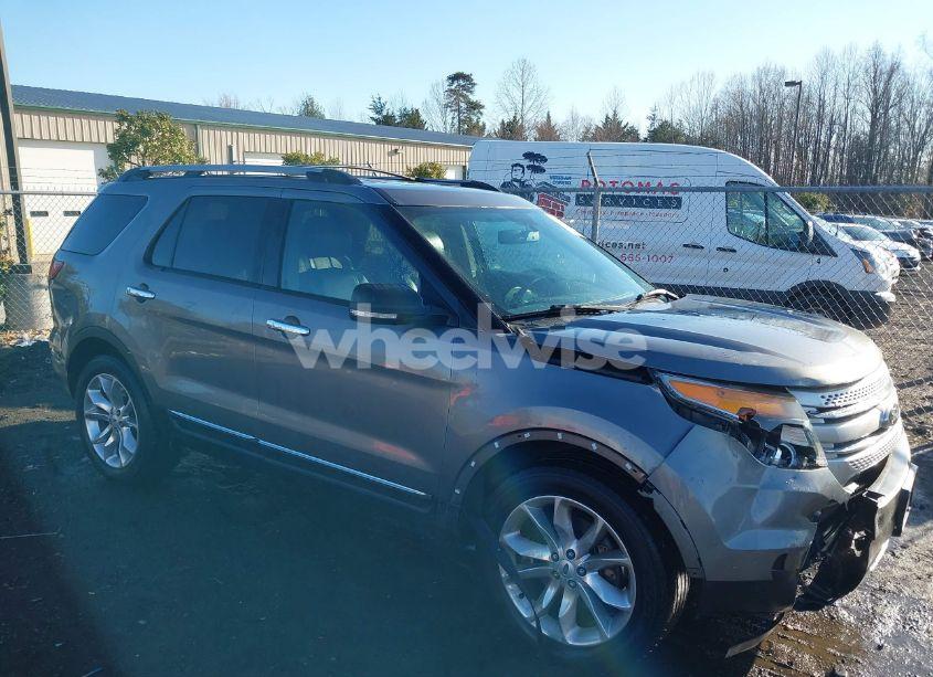2014 Ford Explorer XLT (VIN 1FM5K8D81EGB22097) main photo