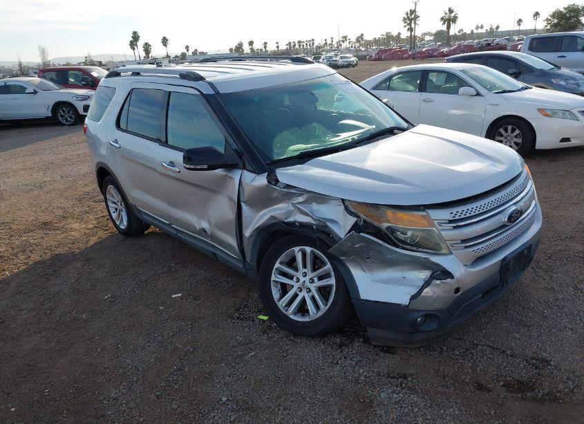2014 Ford Explorer XLT (VIN 1FM5K8D81EGB44035) main photo