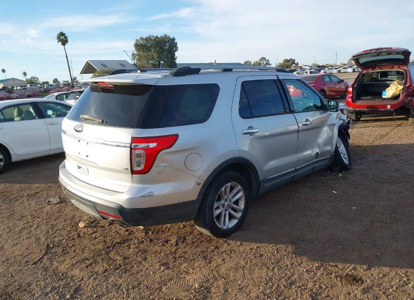 Photo 4 of 2014 Ford Explorer XLT (VIN 1FM5K8D81EGB44035)
