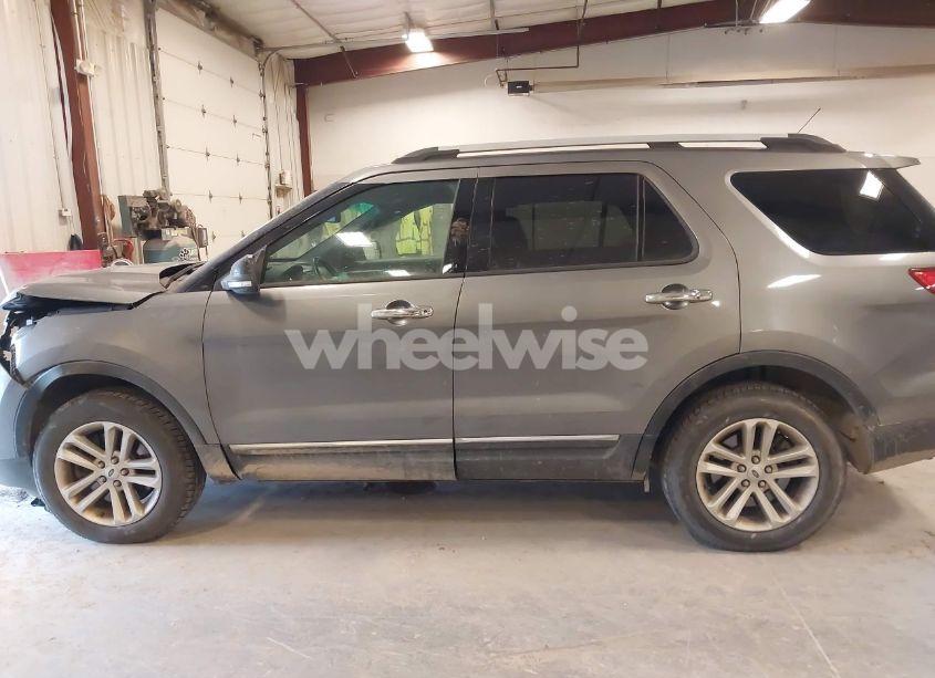 Photo 14 of 2014 Ford Explorer XLT (VIN 1FM5K8D81EGB57934)
