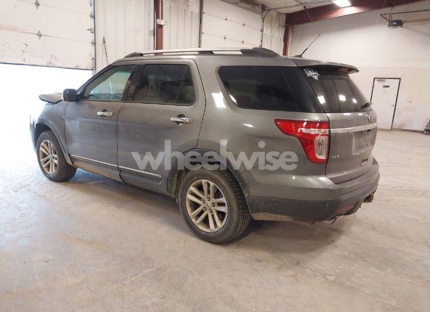 Photo 3 of 2014 Ford Explorer XLT (VIN 1FM5K8D81EGB57934)