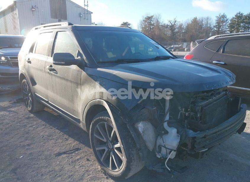 2015 Ford Explorer XLT (VIN 1FM5K8D81FGB23350) main photo