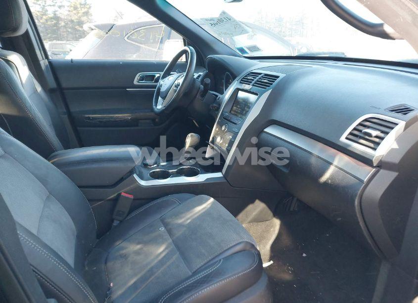 Photo 5 of 2015 Ford Explorer XLT (VIN 1FM5K8D81FGB23350)