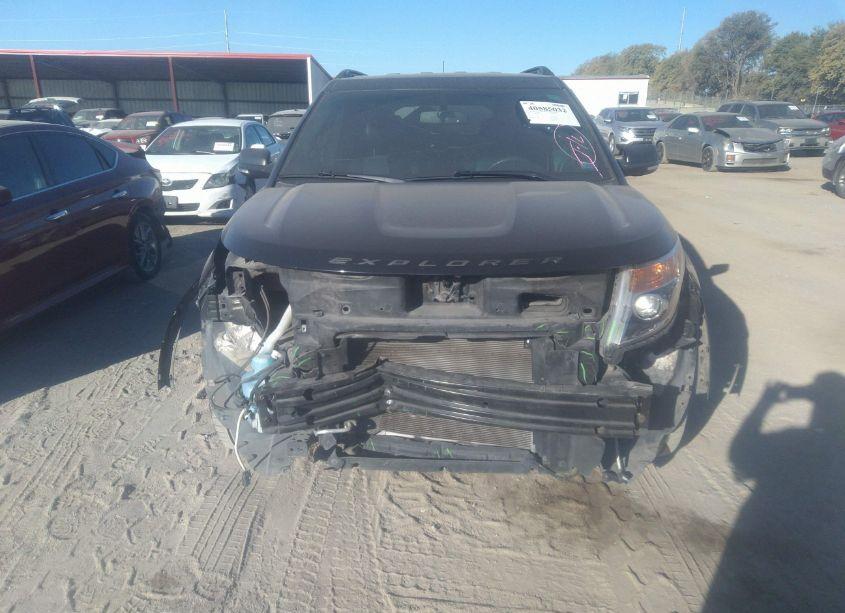 Photo 13 of 2015 Ford Explorer XLT (VIN 1FM5K8D81FGB39760)