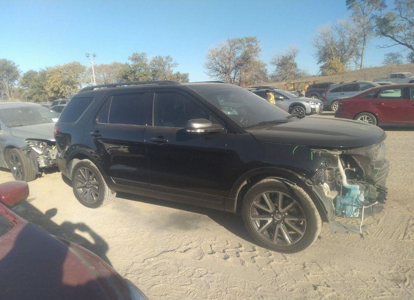 Photo 14 of 2015 Ford Explorer XLT (VIN 1FM5K8D81FGB39760)