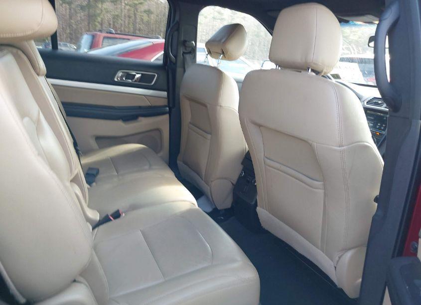 Photo 8 of 2016 Ford Explorer XLT (VIN 1FM5K8D81GGA05655)