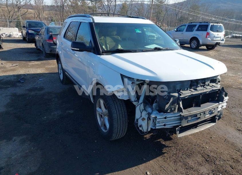 2016 Ford Explorer XLT (VIN 1FM5K8D81GGA21905) main photo