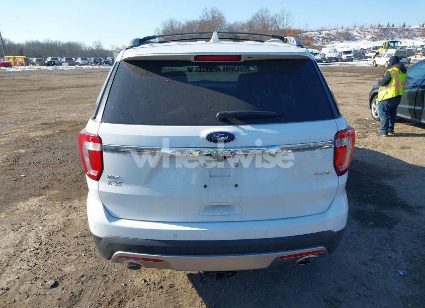 Photo 16 of 2016 Ford Explorer XLT (VIN 1FM5K8D81GGA21905)