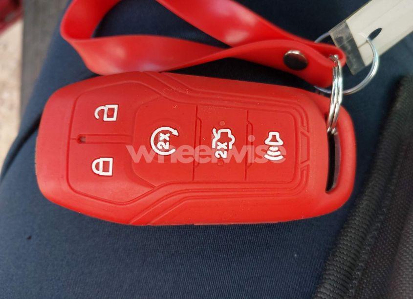 Photo 11 of 2016 Ford Explorer XLT (VIN 1FM5K8D81GGB20174)